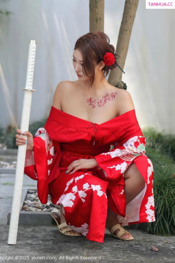   [XiuRen]高清写真图 2025.08.22 No.10683 金允希Yuki 红色和服第8张图片